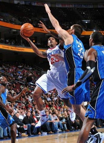 而莫布里在 而莫布里在