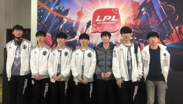 一场球不仅 一场球不仅